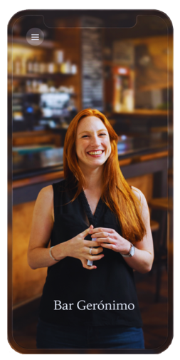 Chica con bar de fondo difuminado Bar Gerónimo Laguna de Duero